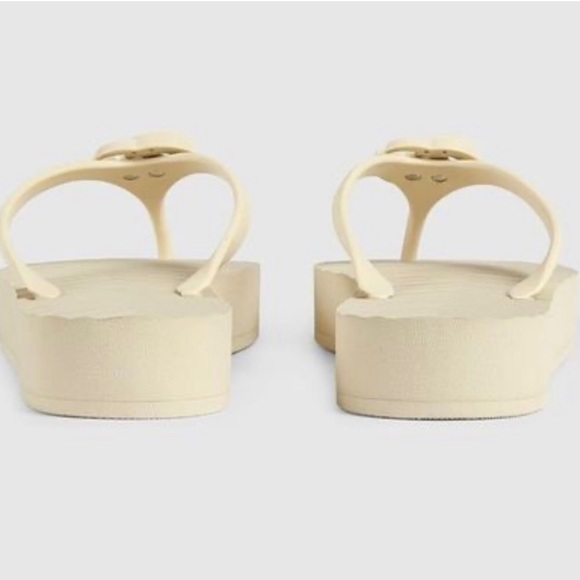 GUCCI Pascar Flip Flops in Chevron Rubber Mystic White/Ivory Vegan! size 34/35 5 - Picture 8 of 15